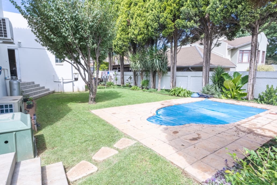 To Let 5 Bedroom Property for Rent in Wilkoppies North West